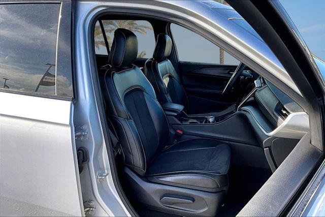Thumbnail: 2024 Jeep Grand Cherokee - 14