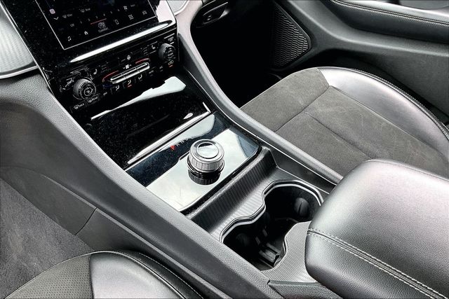 Thumbnail: 2024 Jeep Grand Cherokee - 17