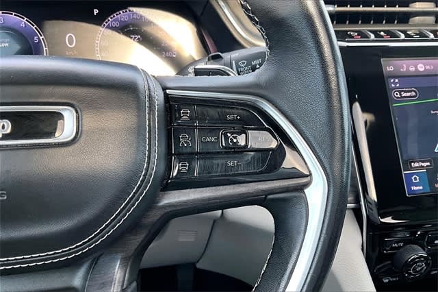 Thumbnail: 2022 Jeep Grand Cherokee - 24