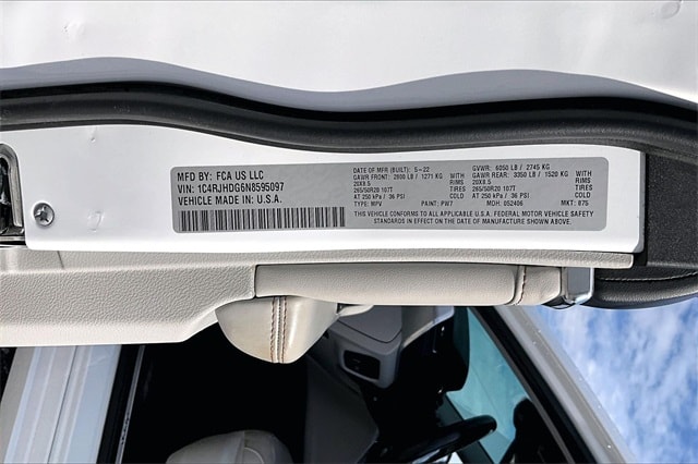 Thumbnail: 2022 Jeep Grand Cherokee - 18