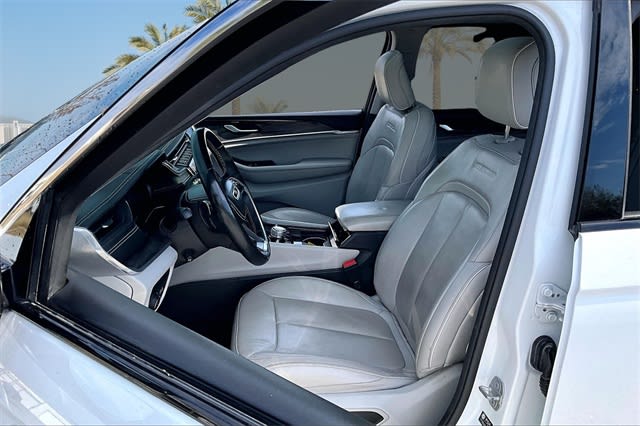 Thumbnail: 2022 Jeep Grand Cherokee - 10