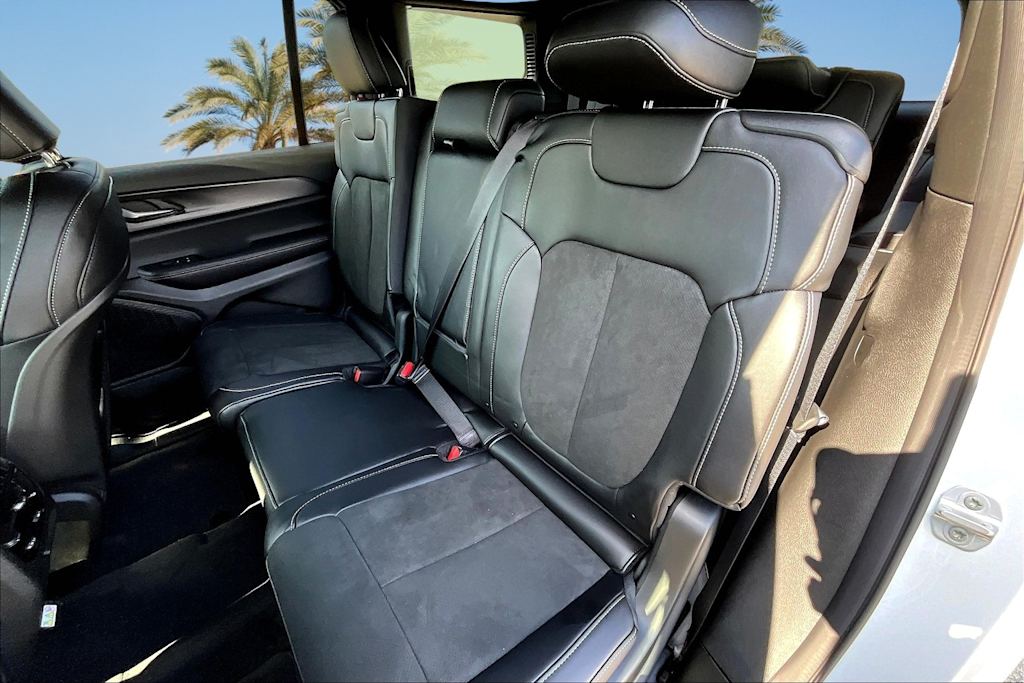 Thumbnail: 2025 Jeep Grand Cherokee L - 19