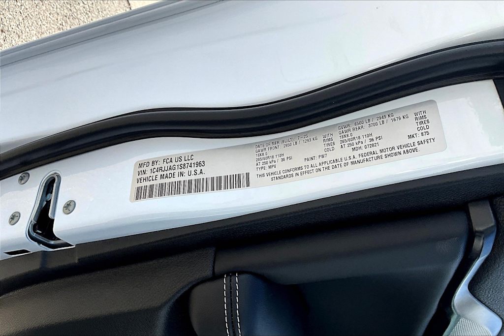 Thumbnail: 2025 Jeep Grand Cherokee L - 20