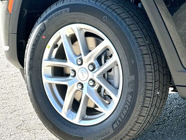 Thumbnail: 2026 Jeep Grand Cherokee L - 8