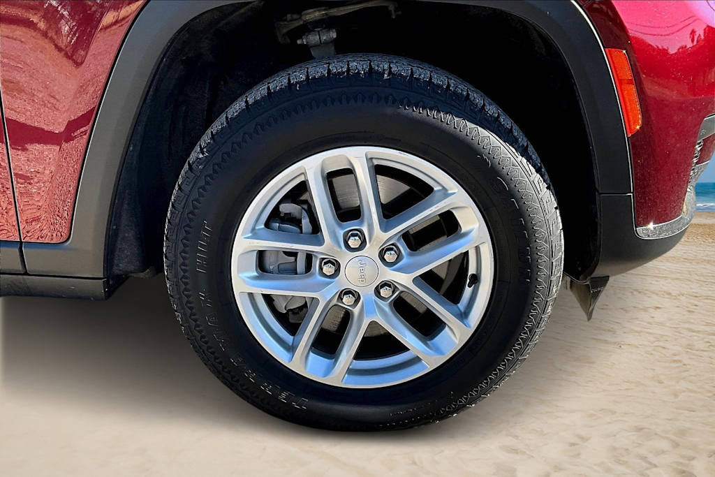 Thumbnail: 2023 Jeep Grand Cherokee L - 8