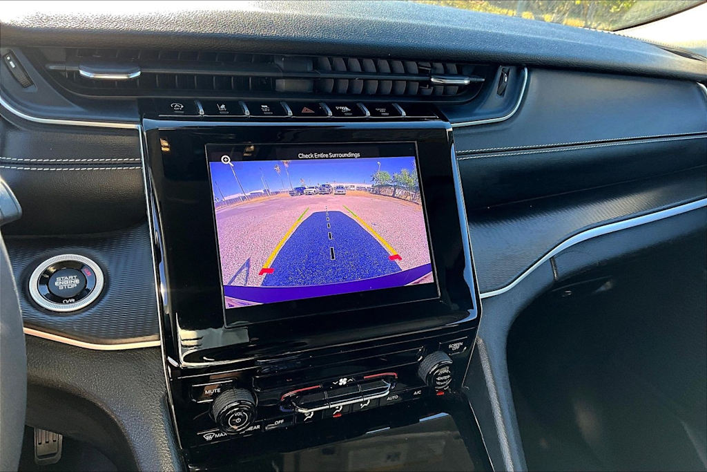 Thumbnail: 2023 Jeep Grand Cherokee L - 28