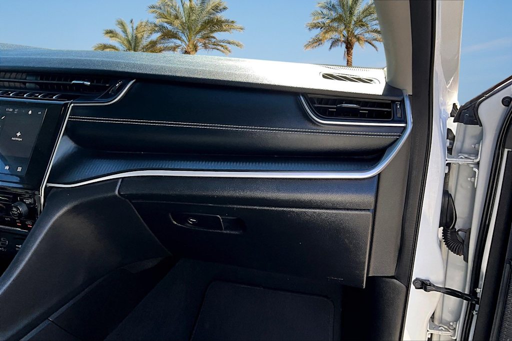 Thumbnail: 2023 Jeep Grand Cherokee L - 23