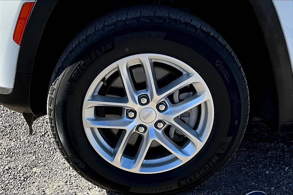 Thumbnail: 2023 Jeep Grand Cherokee L - 33