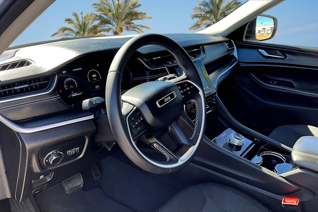 Thumbnail: 2023 Jeep Grand Cherokee L - 2