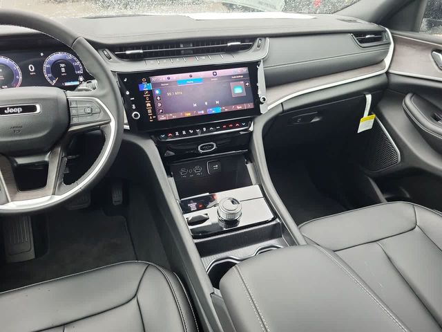 Thumbnail: 2026 Jeep Grand Cherokee L - 15