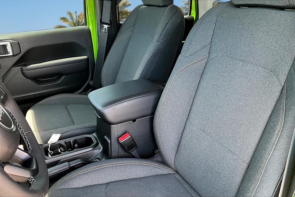 Thumbnail: 2025 Jeep Wrangler - 10