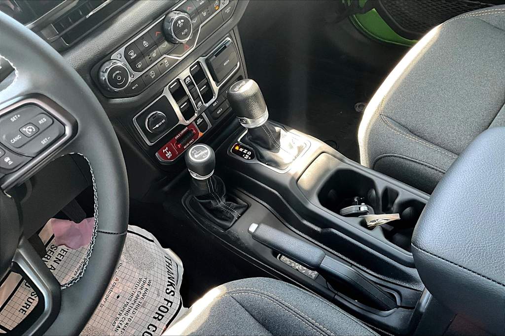 Thumbnail: 2025 Jeep Wrangler - 16