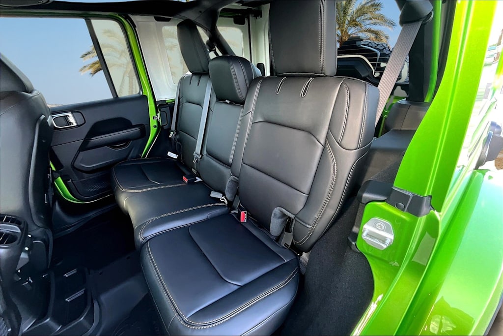 Thumbnail: 2025 Jeep Wrangler - 17