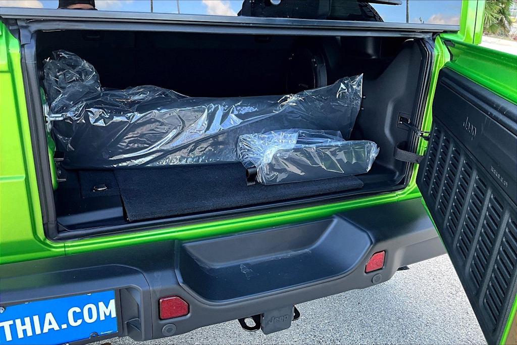 Thumbnail: 2025 Jeep Wrangler - 18