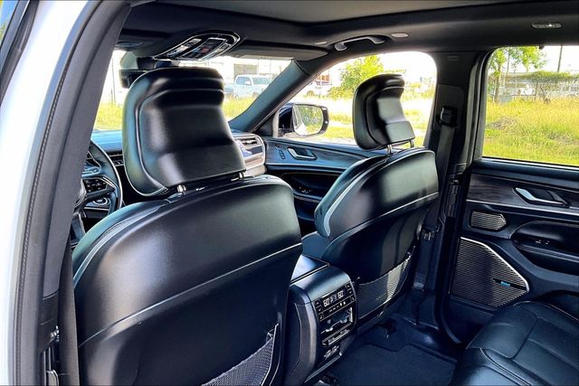 Thumbnail: 2023 Jeep Grand Cherokee - 12