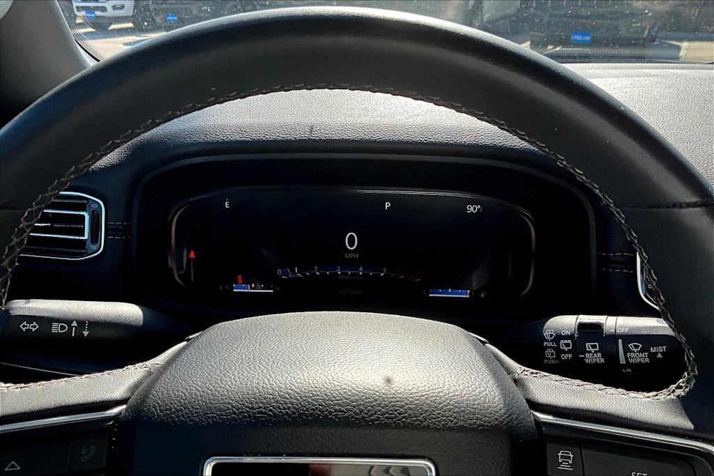 Thumbnail: 2023 Jeep Wagoneer - 17