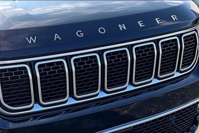 Thumbnail: 2022 Jeep Wagoneer - 22