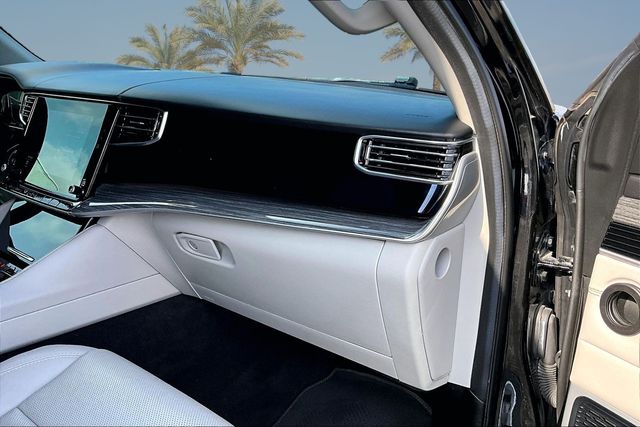 Thumbnail: 2022 Jeep Wagoneer - 16