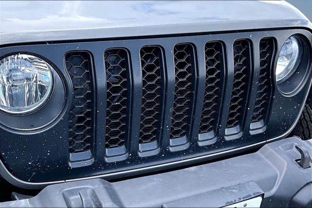 Thumbnail: 2023 Jeep Gladiator - 21