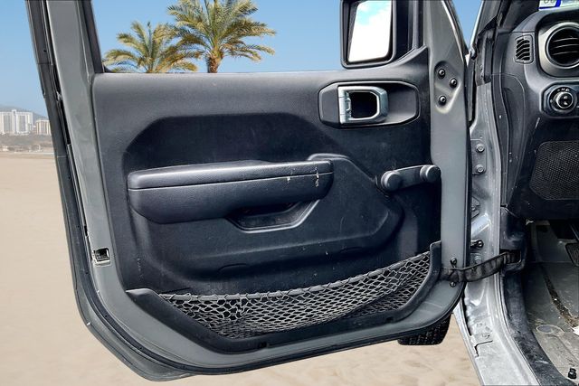 Thumbnail: 2023 Jeep Gladiator - 18