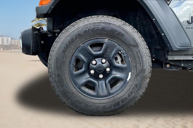 Thumbnail: 2023 Jeep Gladiator - 8