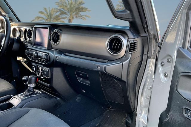 Thumbnail: 2021 Jeep Gladiator - 10