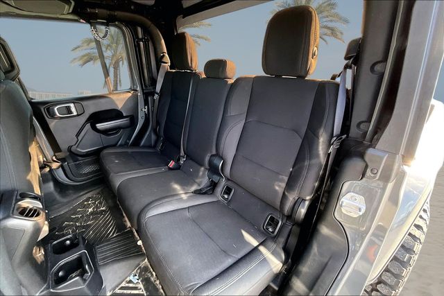 Thumbnail: 2021 Jeep Gladiator - 16