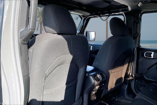 Thumbnail: 2021 Jeep Gladiator - 9
