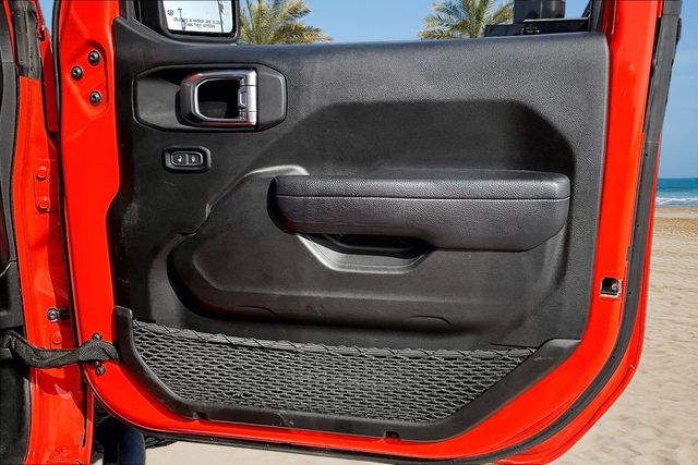 Thumbnail: 2023 Jeep Gladiator - 17