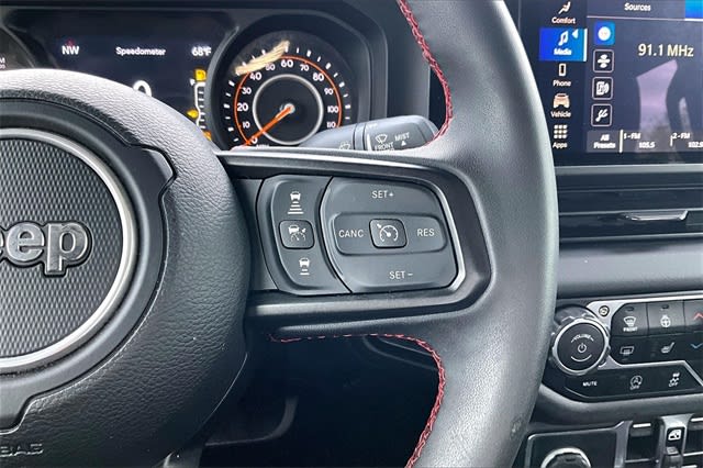 Thumbnail: 2024 Jeep Gladiator - 23