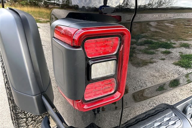 Thumbnail: 2024 Jeep Gladiator - 29