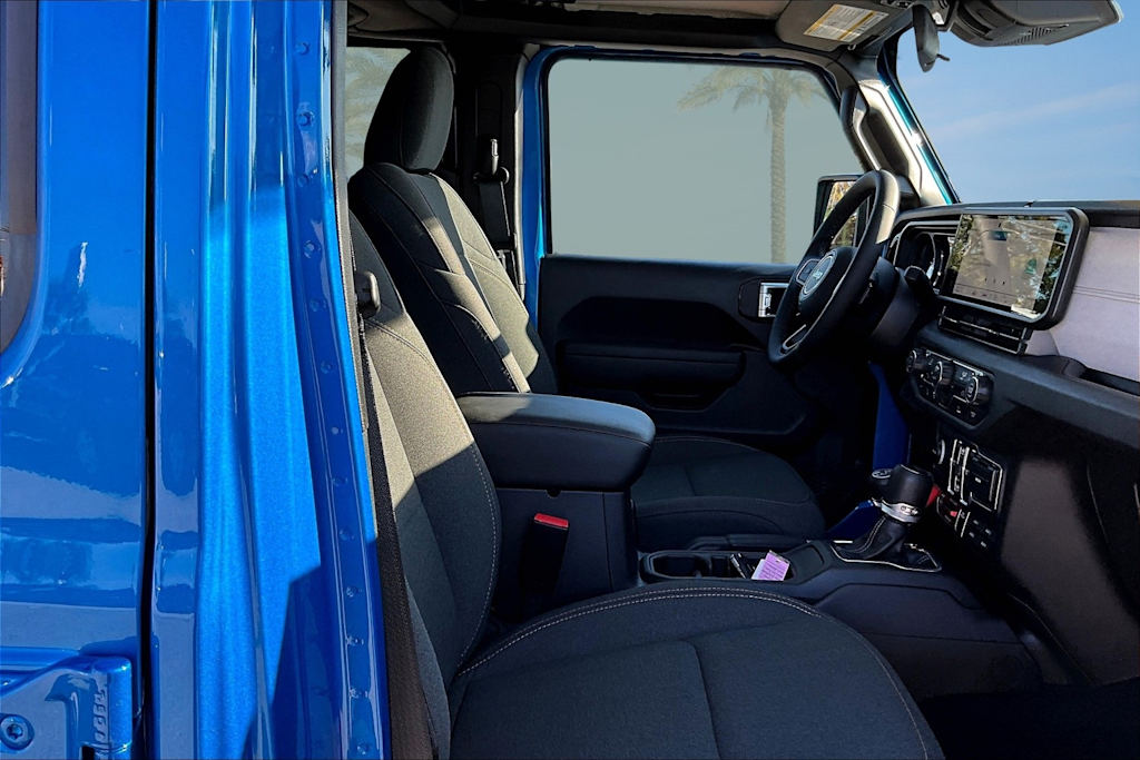 Thumbnail: 2025 Jeep Gladiator - 12