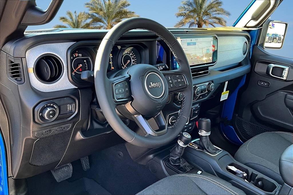 Thumbnail: 2025 Jeep Gladiator - 2