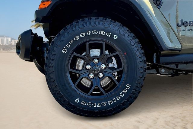 Thumbnail: 2025 Jeep Gladiator - 12