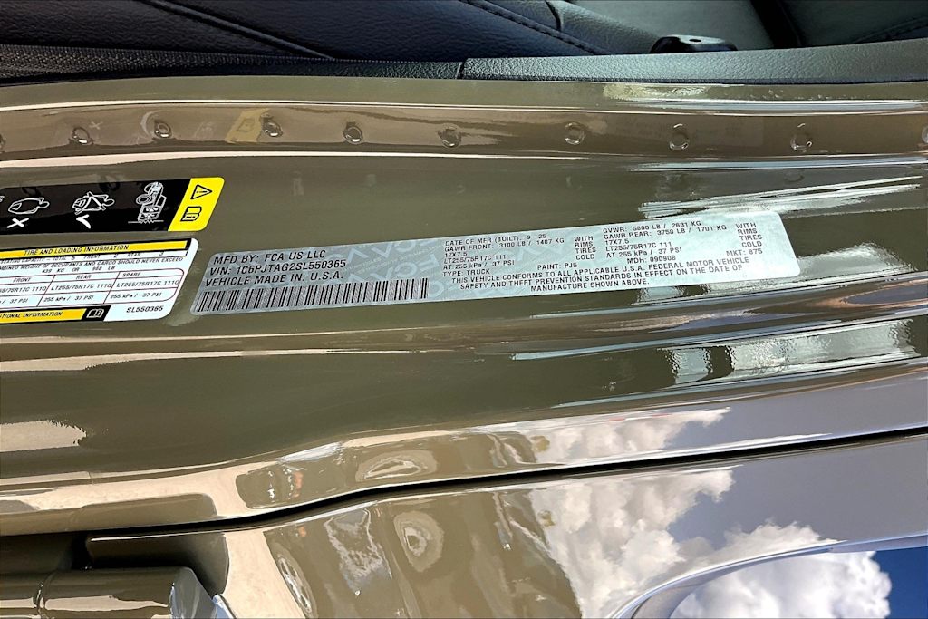 Thumbnail: 2025 Jeep Gladiator - 19