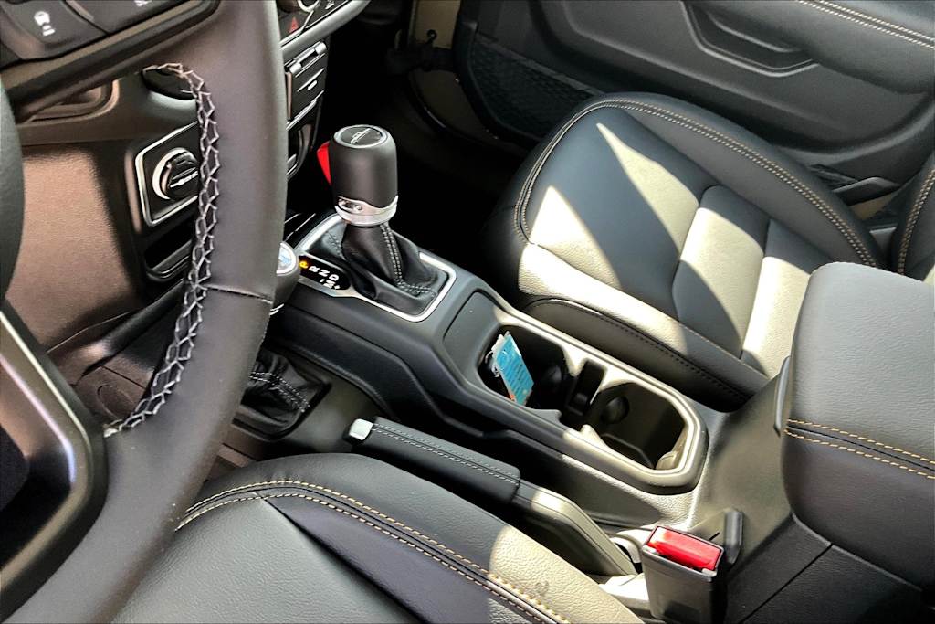 Thumbnail: 2025 Jeep Gladiator - 16