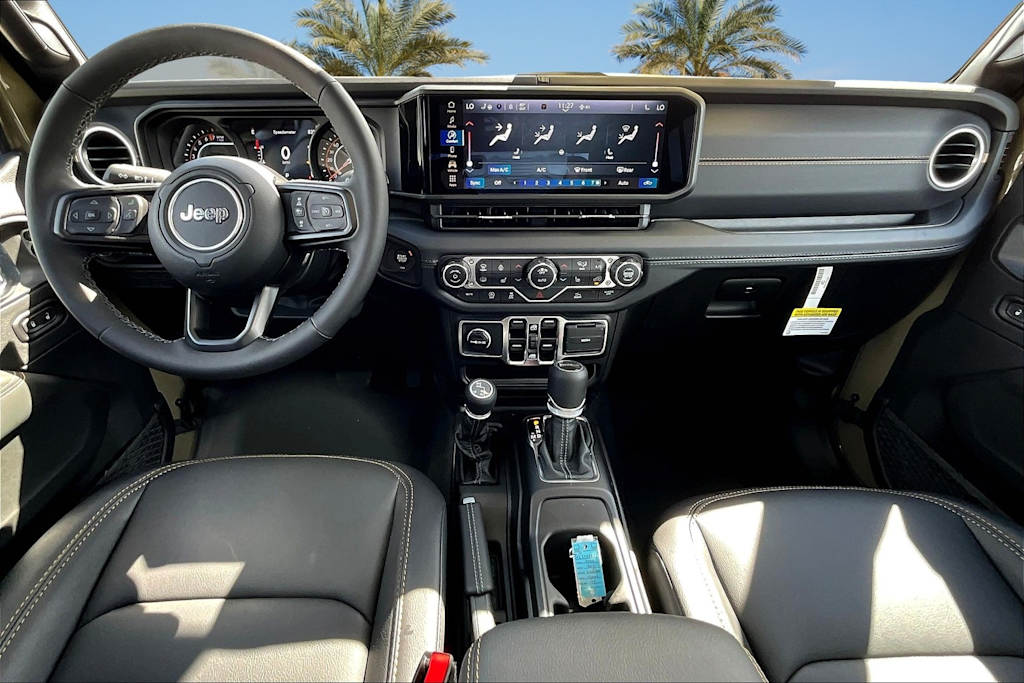 Thumbnail: 2025 Jeep Gladiator - 9