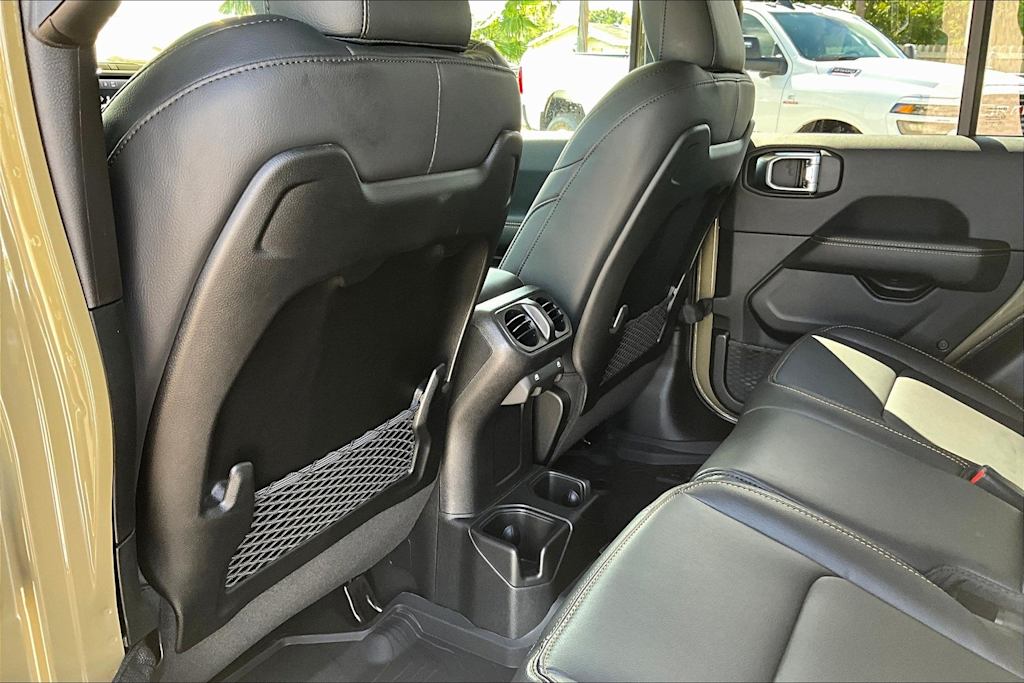 Thumbnail: 2025 Jeep Gladiator - 12