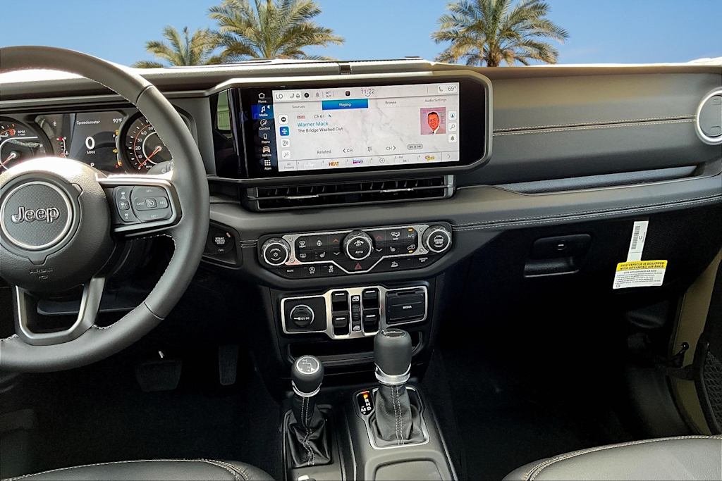 Thumbnail: 2025 Jeep Gladiator - 14