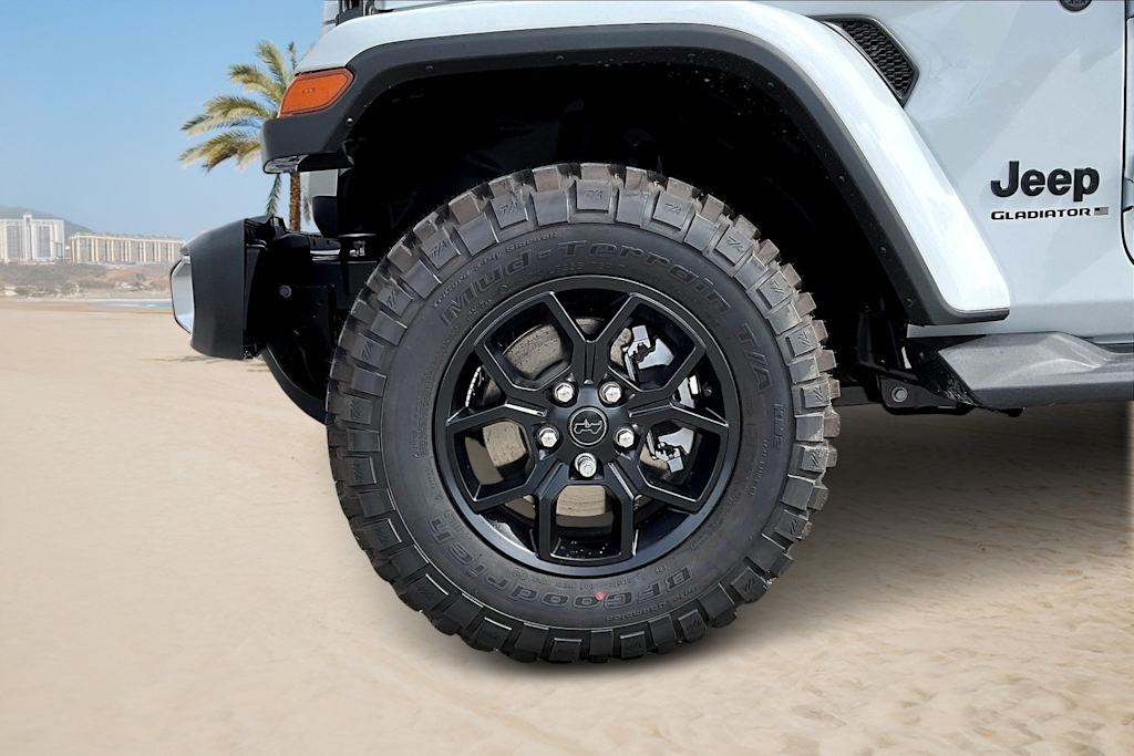 Thumbnail: 2025 Jeep Gladiator - 8