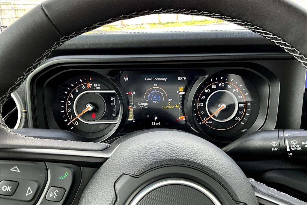 Thumbnail: 2025 Jeep Gladiator - 17