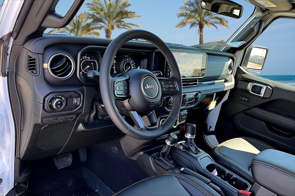 Thumbnail: 2025 Jeep Gladiator - 2