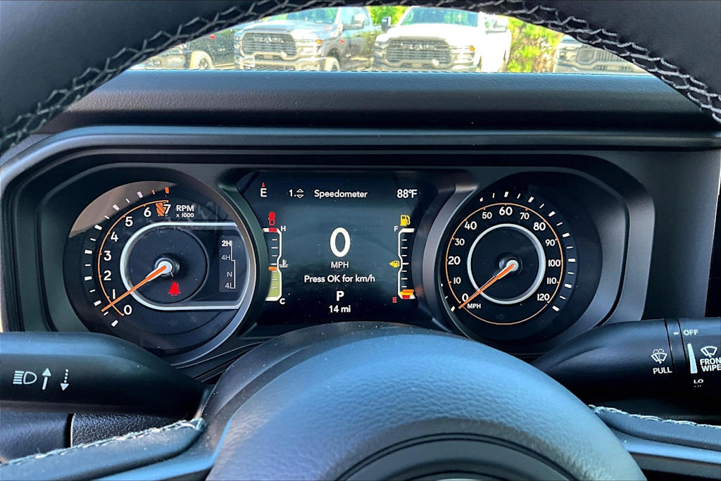 Thumbnail: 2025 Jeep Gladiator - 17