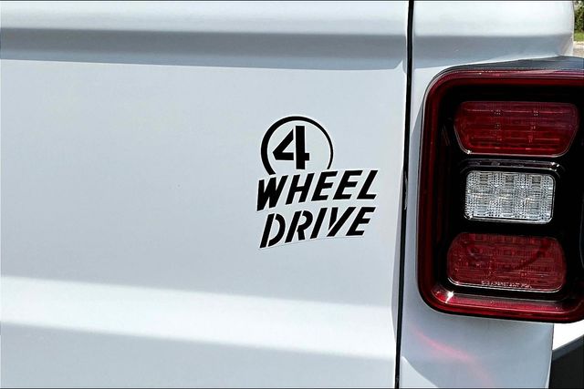 Thumbnail: 2025 Jeep Gladiator - 11