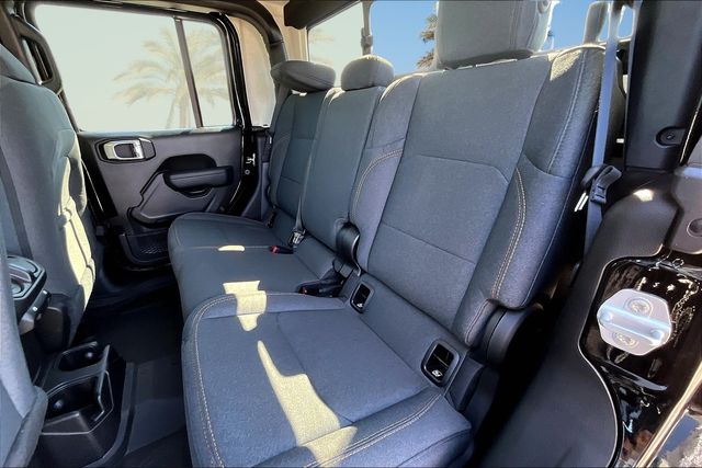 Thumbnail: 2025 Jeep Gladiator - 19