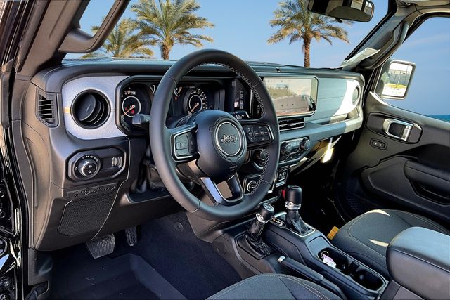 Thumbnail: 2025 Jeep Gladiator - 2