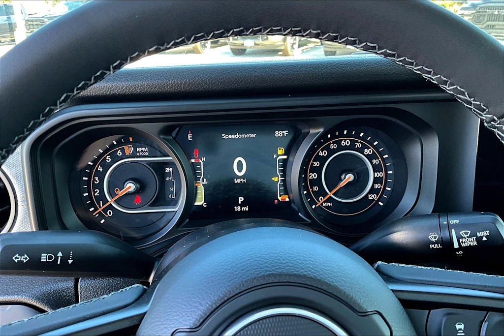 Thumbnail: 2025 Jeep Gladiator - 16