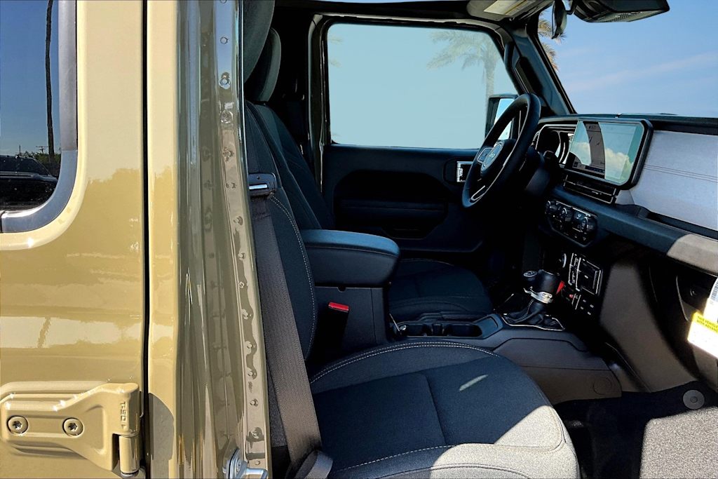 Thumbnail: 2025 Jeep Gladiator - 11