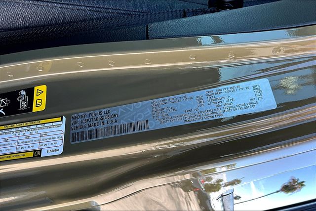 Thumbnail: 2025 Jeep Gladiator - 21