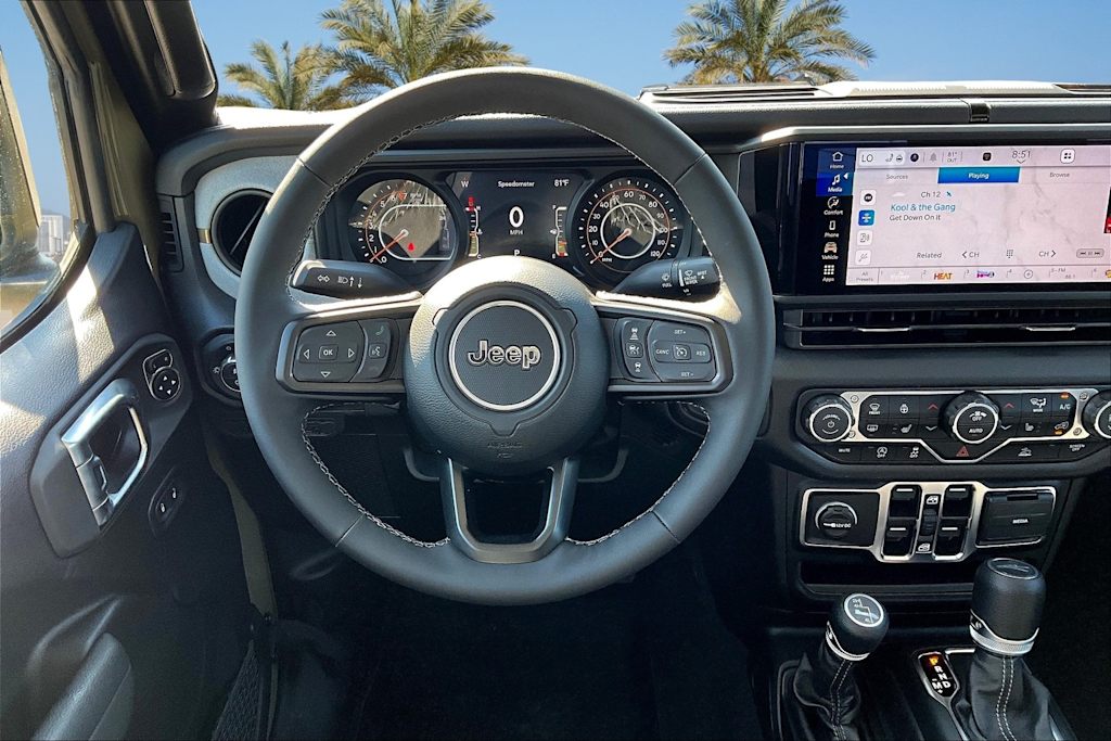 Thumbnail: 2025 Jeep Gladiator - 13